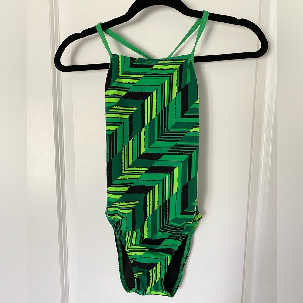 Youth NWT Speedo Endurance+ female swimsuit - size 26